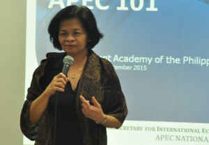 APEC National Secretariat Director-General and Department of Foreign Affairs (DFA) Undersecretary Laura Q. Del Rosario discussing APEC 2015 and the Philippine priorities at a lecture forum hosted by the Development Academy of the Philippines in Pasig City. 