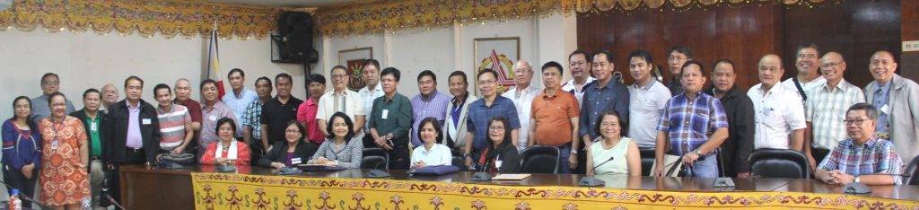 Course participants pose with Mindanao State University-Iligan Institute of Technology Chancellor Sukarno Tanggol (standing, 14th from left), DAP VP Imelda Caluen (standing, third from left), and faculty-in-charge Dr. Luis Maria Calingo (standing, second from left) during the study visit to the MSU-IIT. 